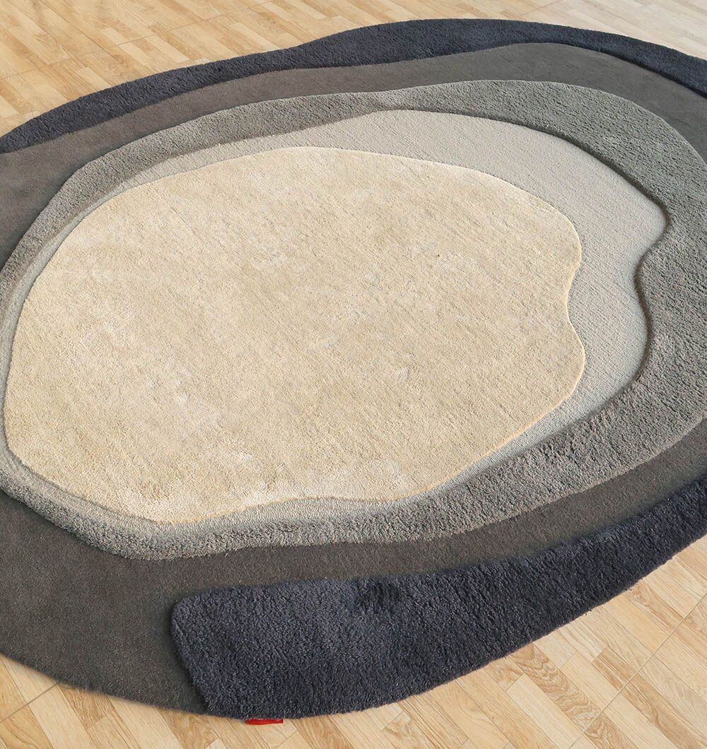 Luxurious custom handmade rug with intricate geometric patterns by Ramsha Carpets