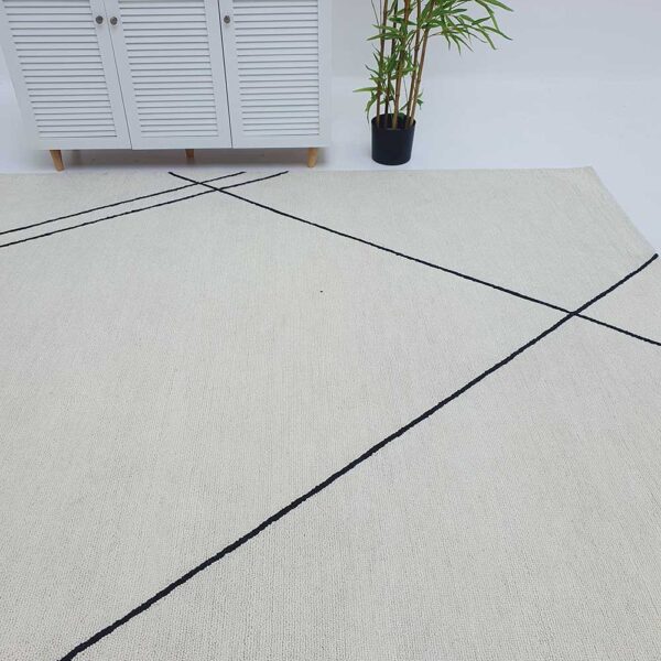 Designer rugs UAE,Eco-friendly rugs Dubai,Boho modern interior décor,Luxury rug delivery in UAE,Custom-shaped wool carpet