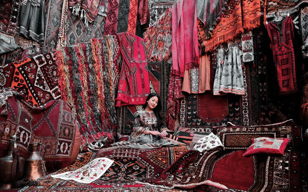 Custom carpet flooring in a corporate office lounge, designed and produced by Ramsha Carpets