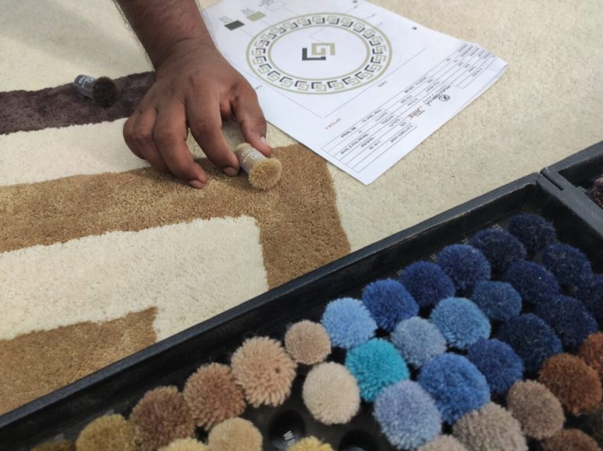 ARS color matching palette showcasing harmonious carpet color combinations for interior design